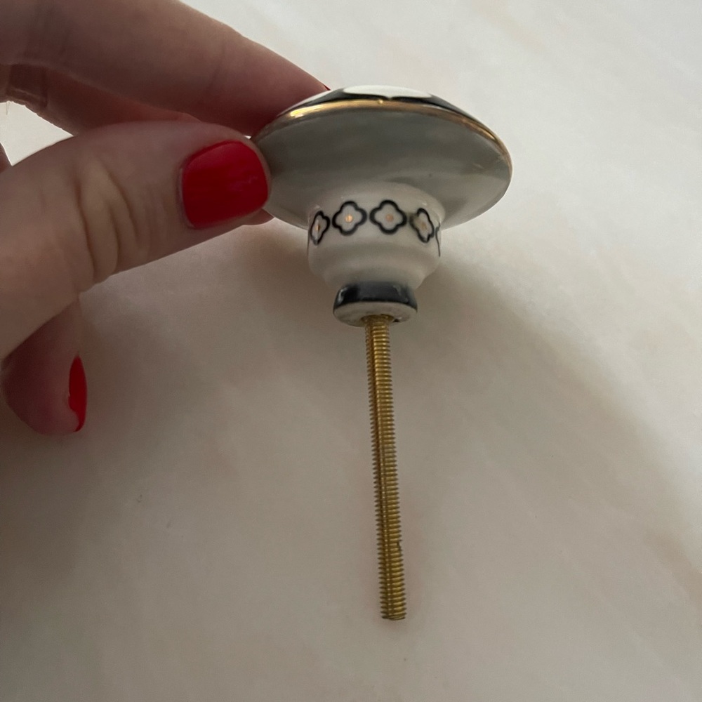 Anthropologie Seed Pod Knobs - Picture 4 of 9